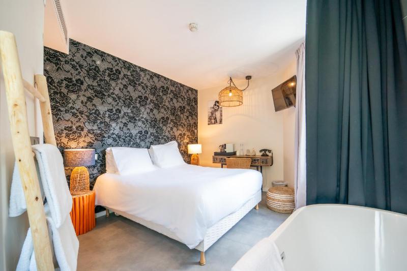 Executive Double Room image 1