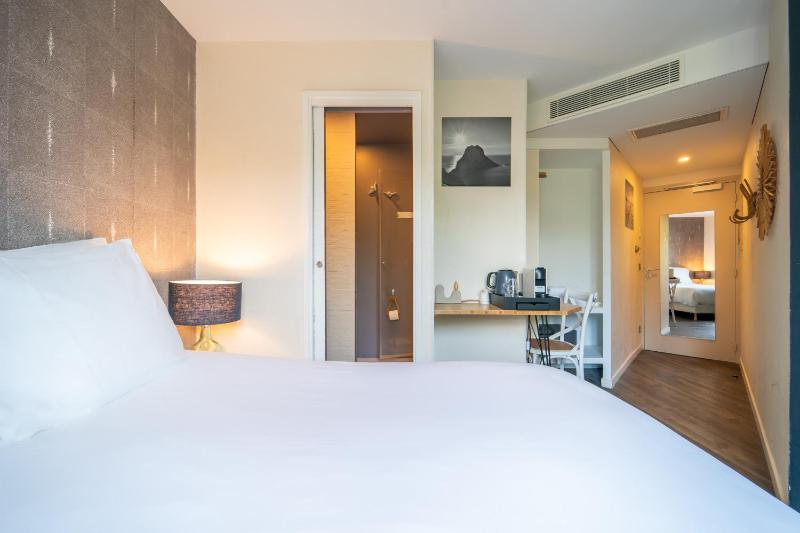 Comfort Double Room image 4