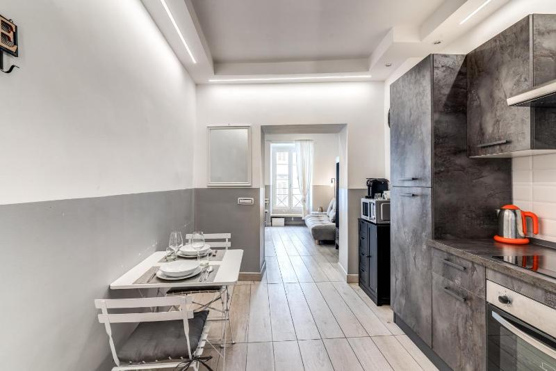 Costaguti 36 Apartment - image 3
