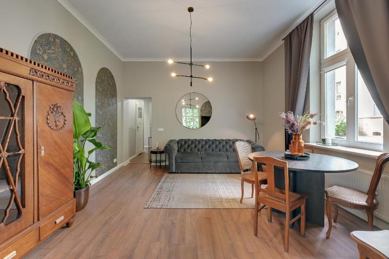 Sopot Chopina Seaside Cozy & Chic by Downtown Apartments - image 3
