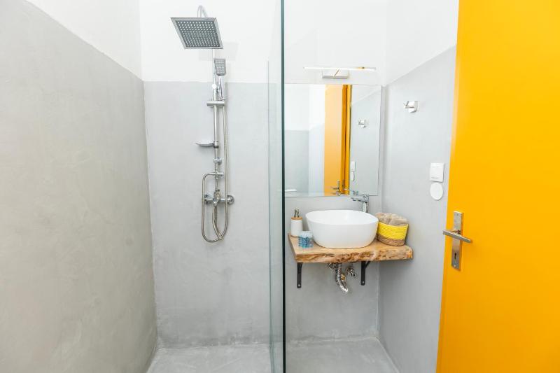 Mondrian Guest House - image 14