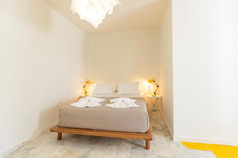 Mondrian Guest House - image 20
