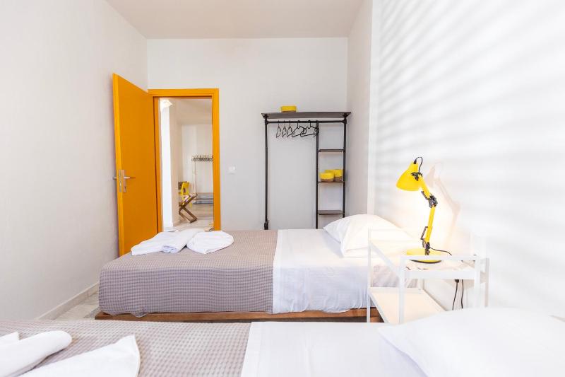 Mondrian Guest House - image 23