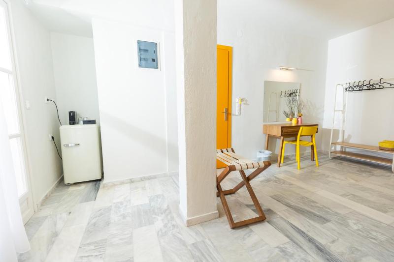 Mondrian Guest House - image 19