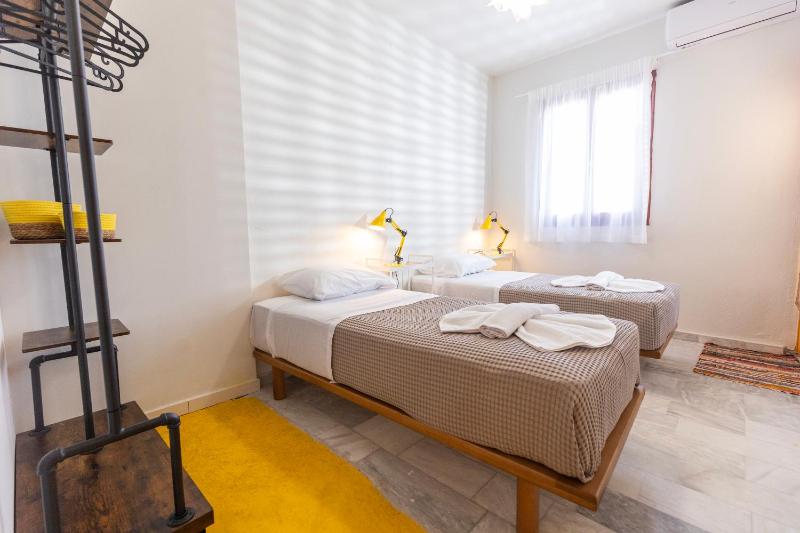 Mondrian Guest House - image 12
