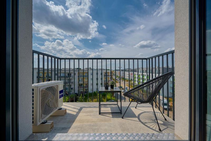 Exclusive Apartment with Balcony & Parking Wrocław by Renters Prestige - image 28