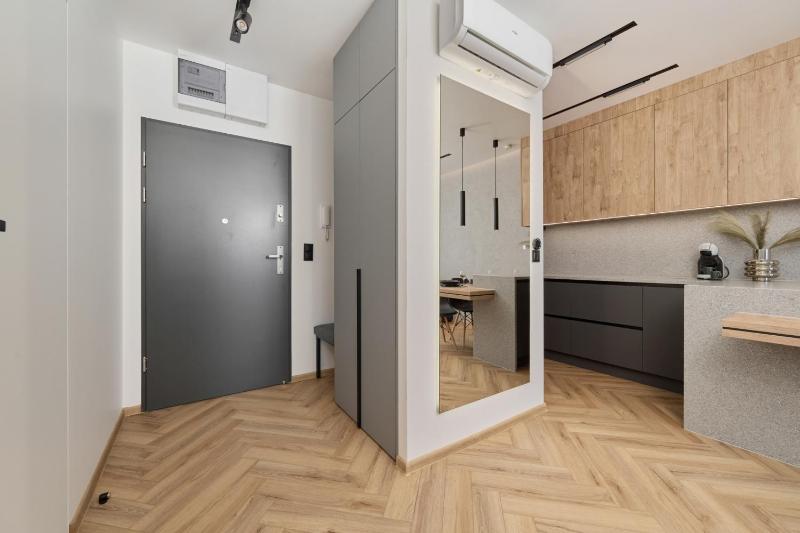 Exclusive Apartment with Balcony & Parking Wrocław by Renters Prestige - image 34
