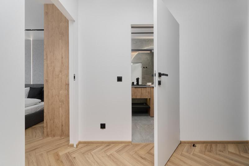 Exclusive Apartment with Balcony & Parking Wrocław by Renters Prestige - image 26