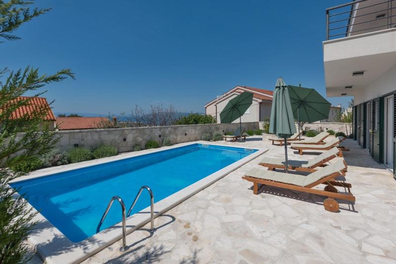 Villa Dante with sea view & private pool - image 11