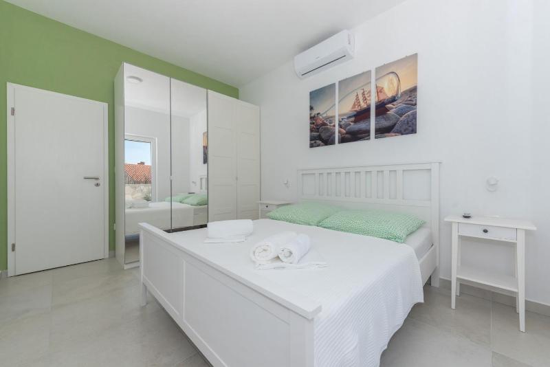 Villa Dante with sea view & private pool - image 26