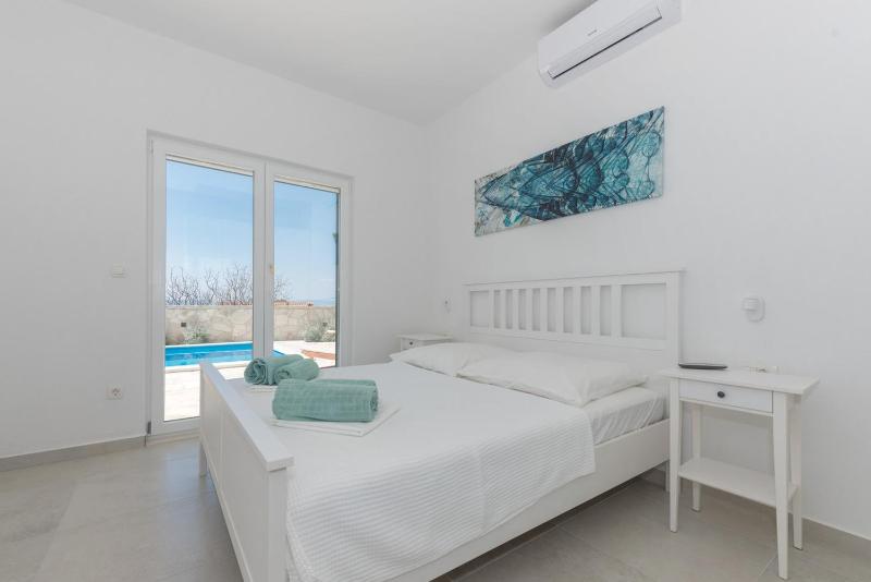 Villa Dante with sea view & private pool - image 20