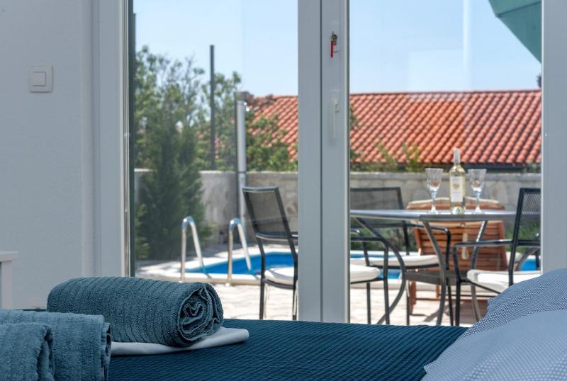 Villa Dante with sea view & private pool - image 15
