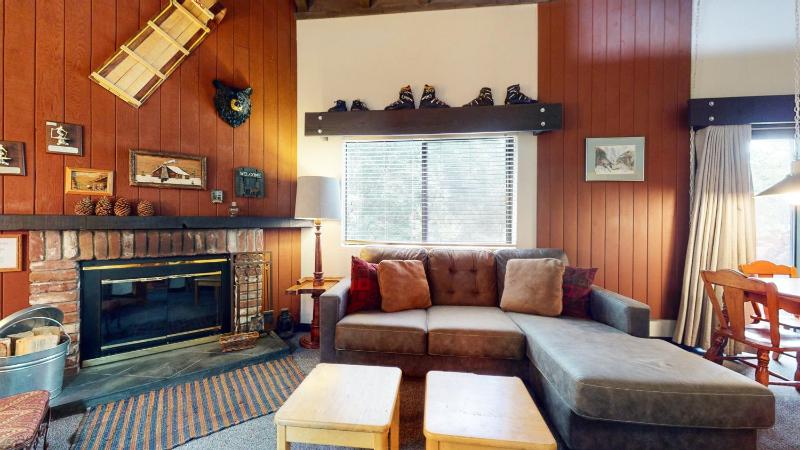 La Vista Blanc 44 Cozy Mountain Home with Fireplace Close to Meadow and Creek - image 11