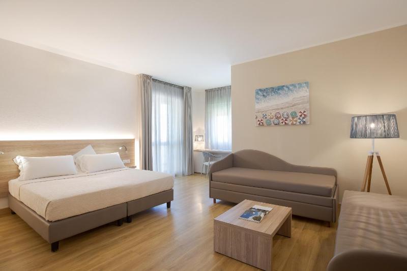 Junior Suite image 1