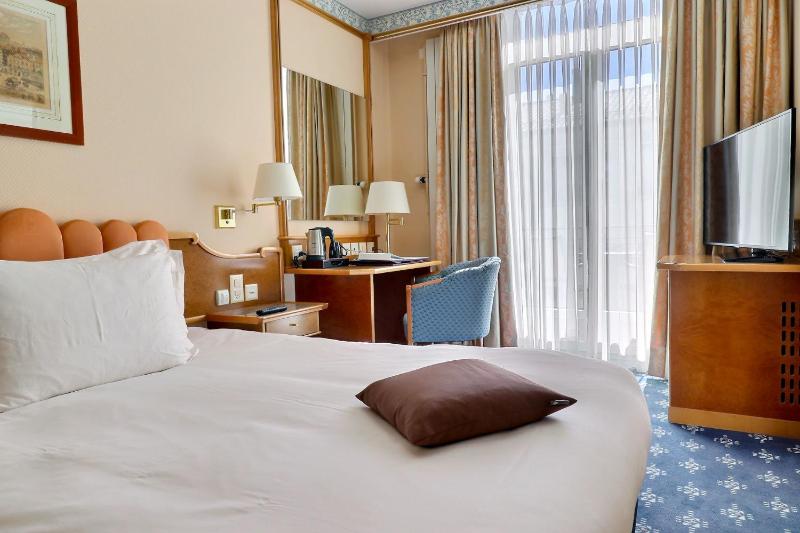 Superior Single Room image 3