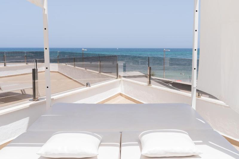 Premium Apartment with Sea View image 1