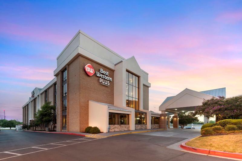 Best Western Plus Austin Central - image 12