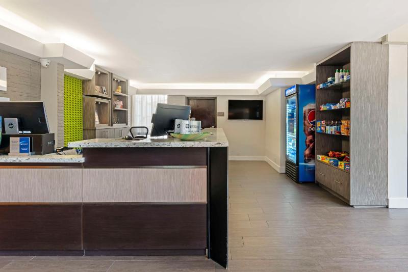 Best Western Plus Austin Central - image 6