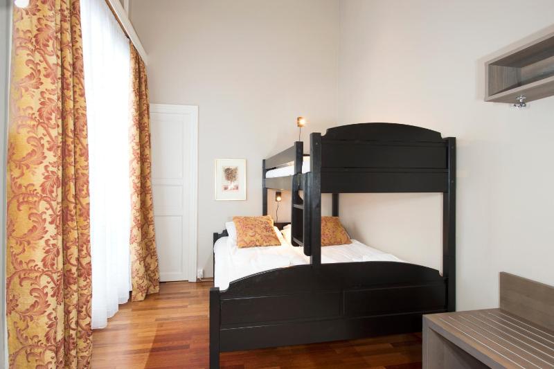 Suite with City View image 4