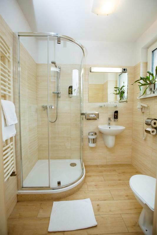 Double Room image 3