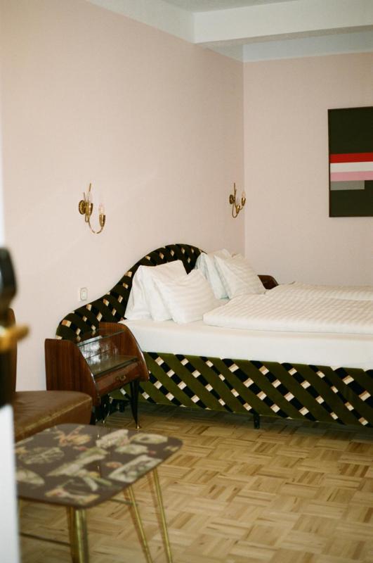 Standard Double Room image 2