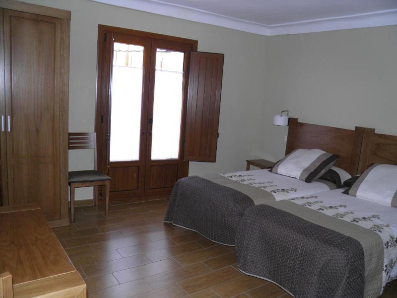 Studio Apartment image 2
