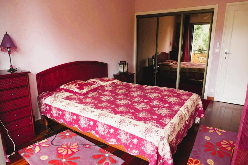 Cosy cocoon with terrace near the sea - image 7