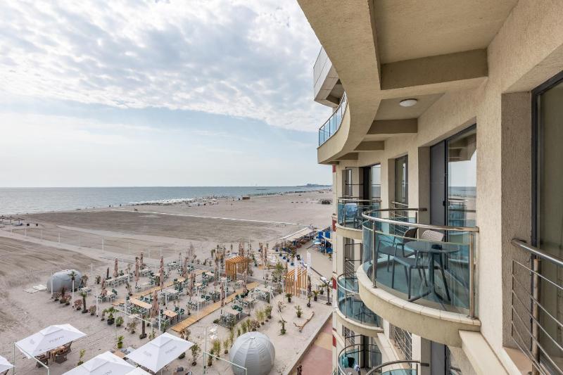 Apartment with Sea View & Free Access to Private Beach image 2