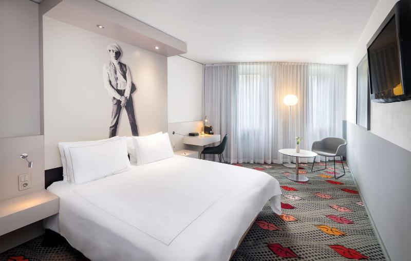 PARK PLAZA BERLIN - image 4