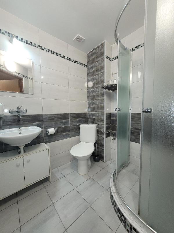 Quadruple Room with Balcony image 4