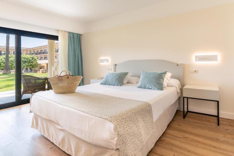 Superior Double Room image 1