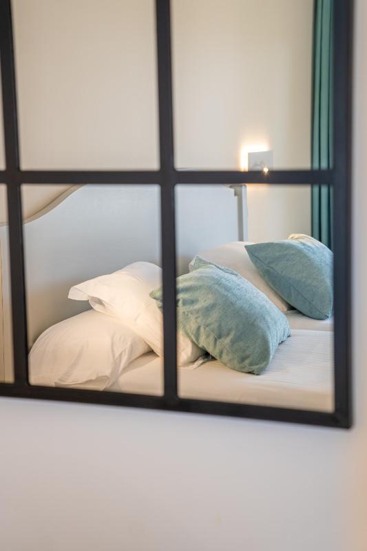 Superior Double Room image 3