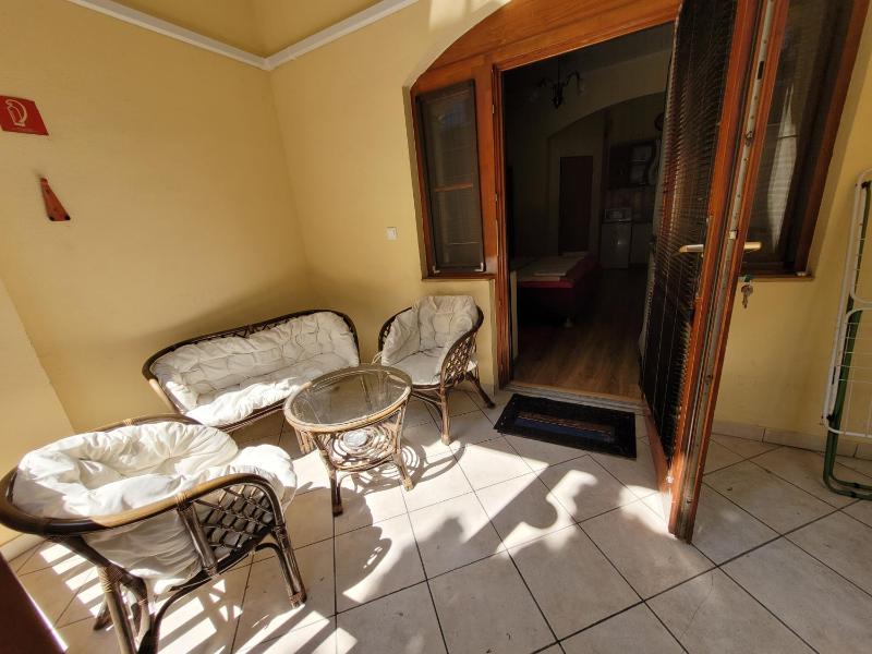 Studio (3 Adults) image 2