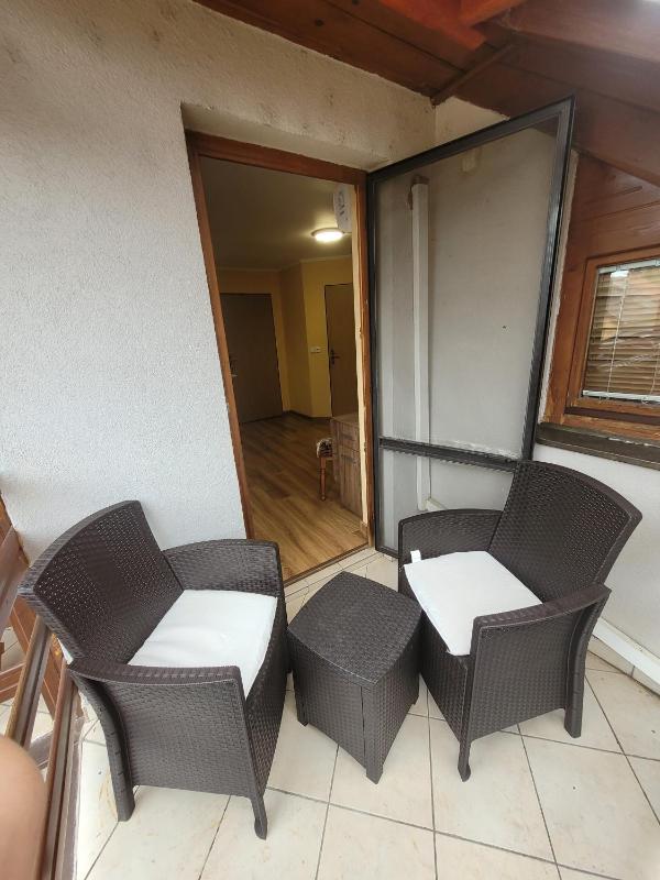 Quadruple Room with Balcony image 3
