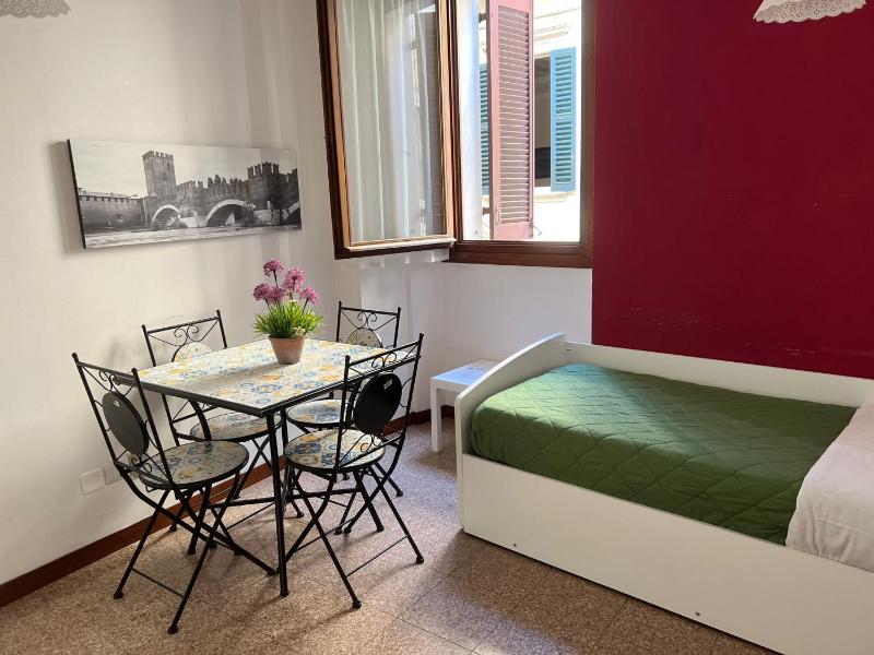 Marconi Rooms Loggia delle Erbe - image 16
