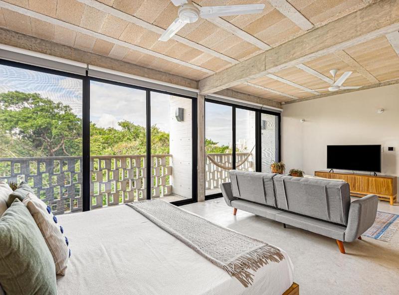 Chic Large Loft With Pool Images
