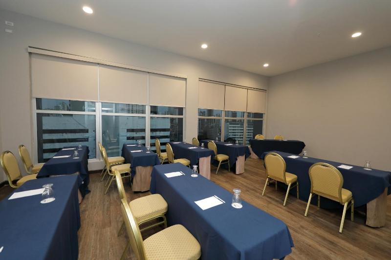 Victoria Hotel and Suites Panama - image 6