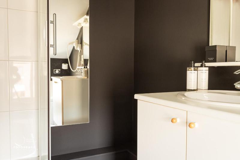 Standard Single Room image 4