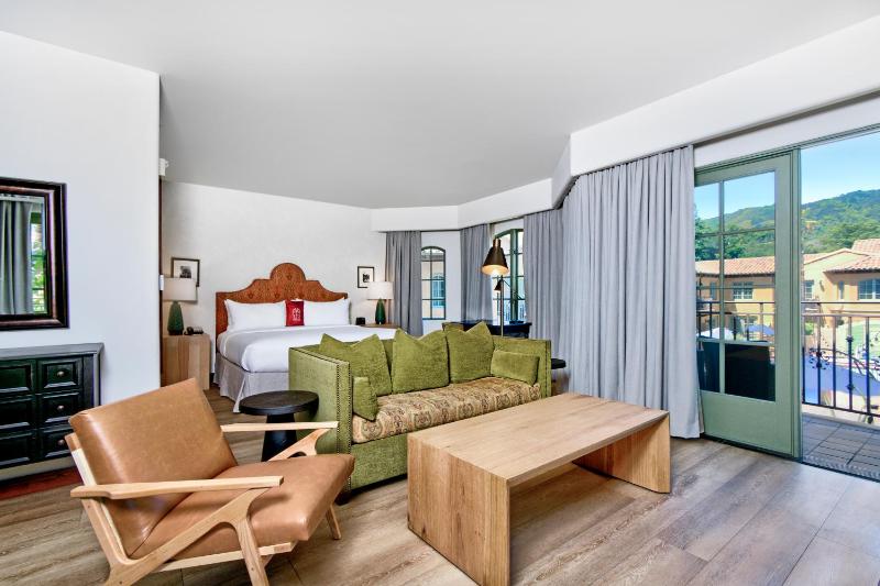 King Suite image 3