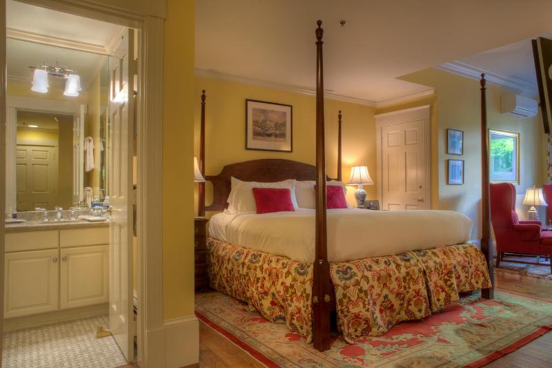 King Suite image 2