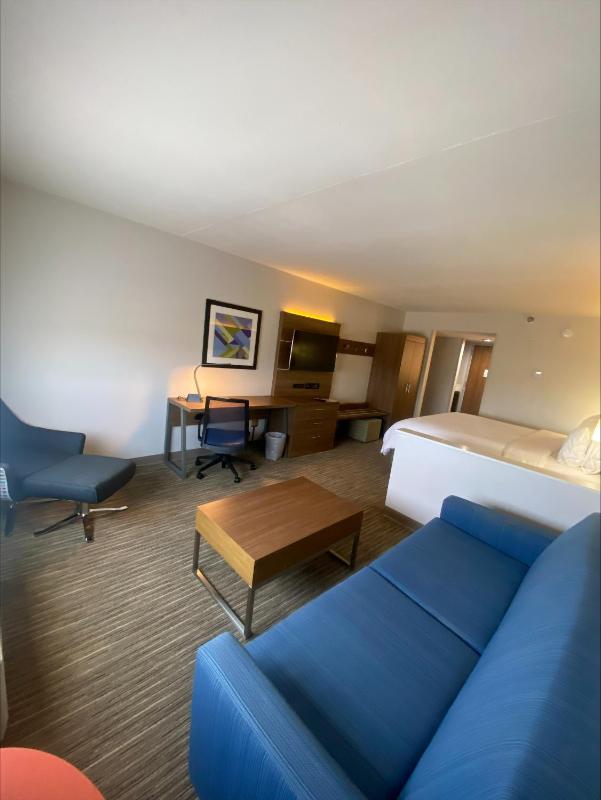 Executive King Suite image 4