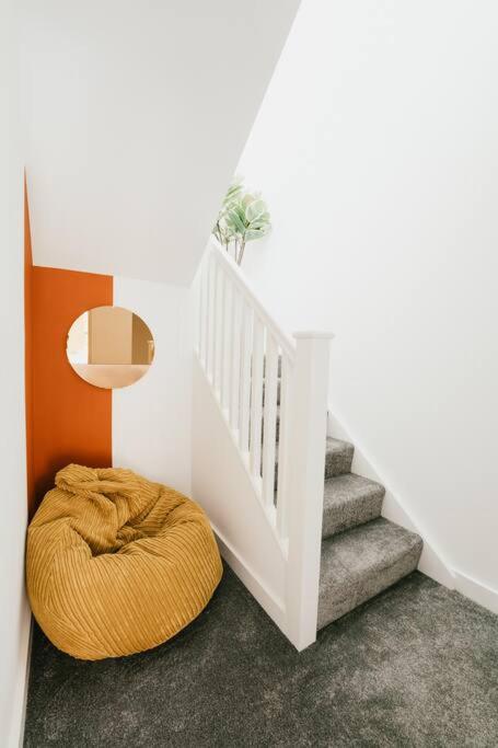 Dawn House - Wyndale Living -Bham JQ 3BR Townhouse - image 12