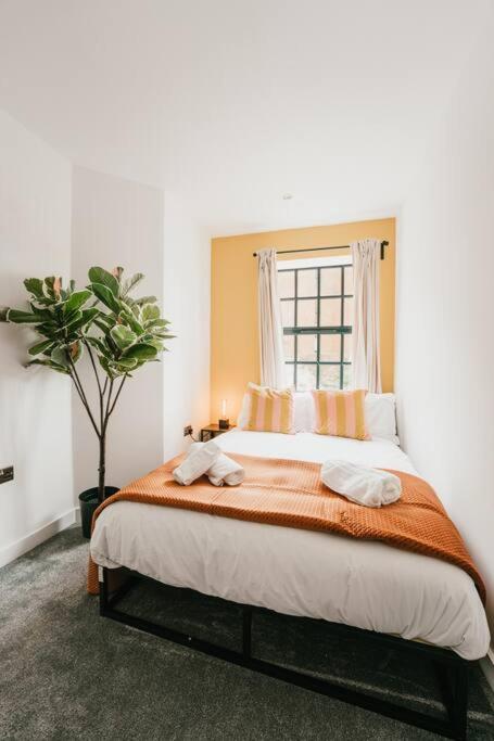 Dawn House - Wyndale Living -Bham JQ 3BR Townhouse - image 15