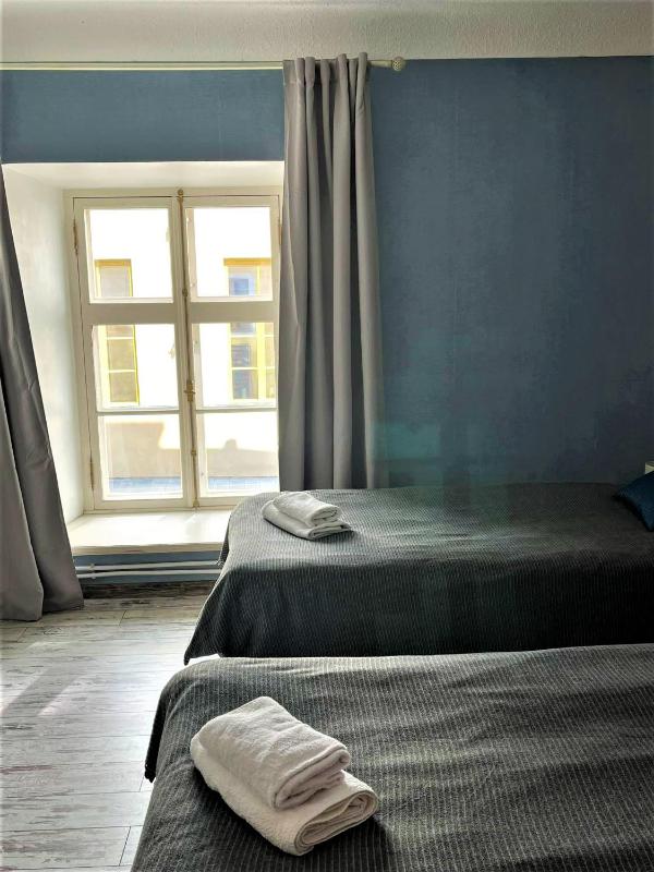 Godart Rooms Guesthouse - image 9