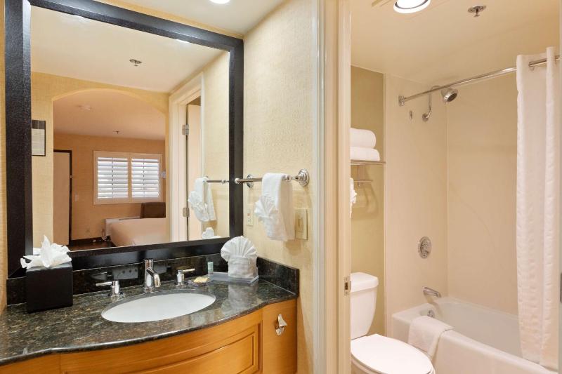 Best Western Plus Las Brisas Hotel - image 6