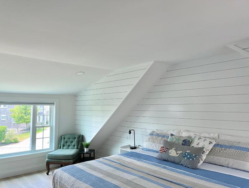 King Room image 2