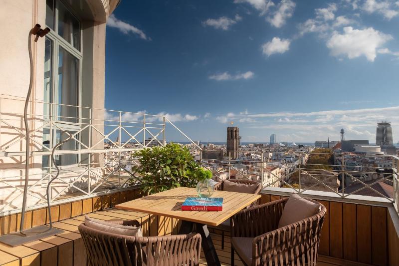 Panoramic Penthouse Suite  image 3