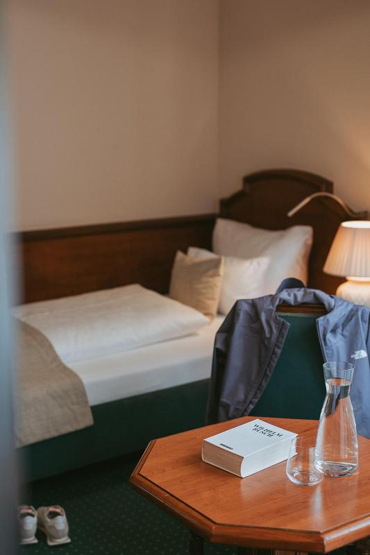 Single Room image 4