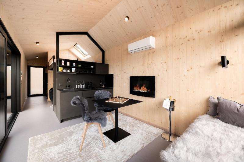 Superior Chalet image 4