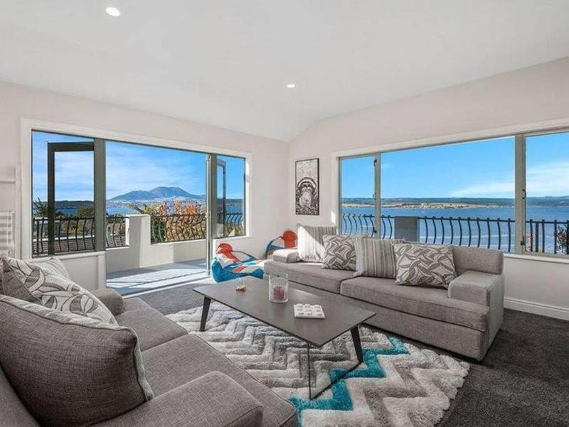 Stunning Lake Views - image 33